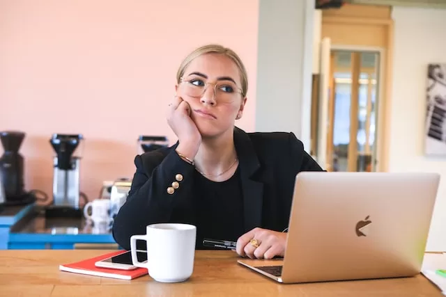 Ampuh! 11 Cara Mengatasi Overthinking Berlebihan dengan Tepat